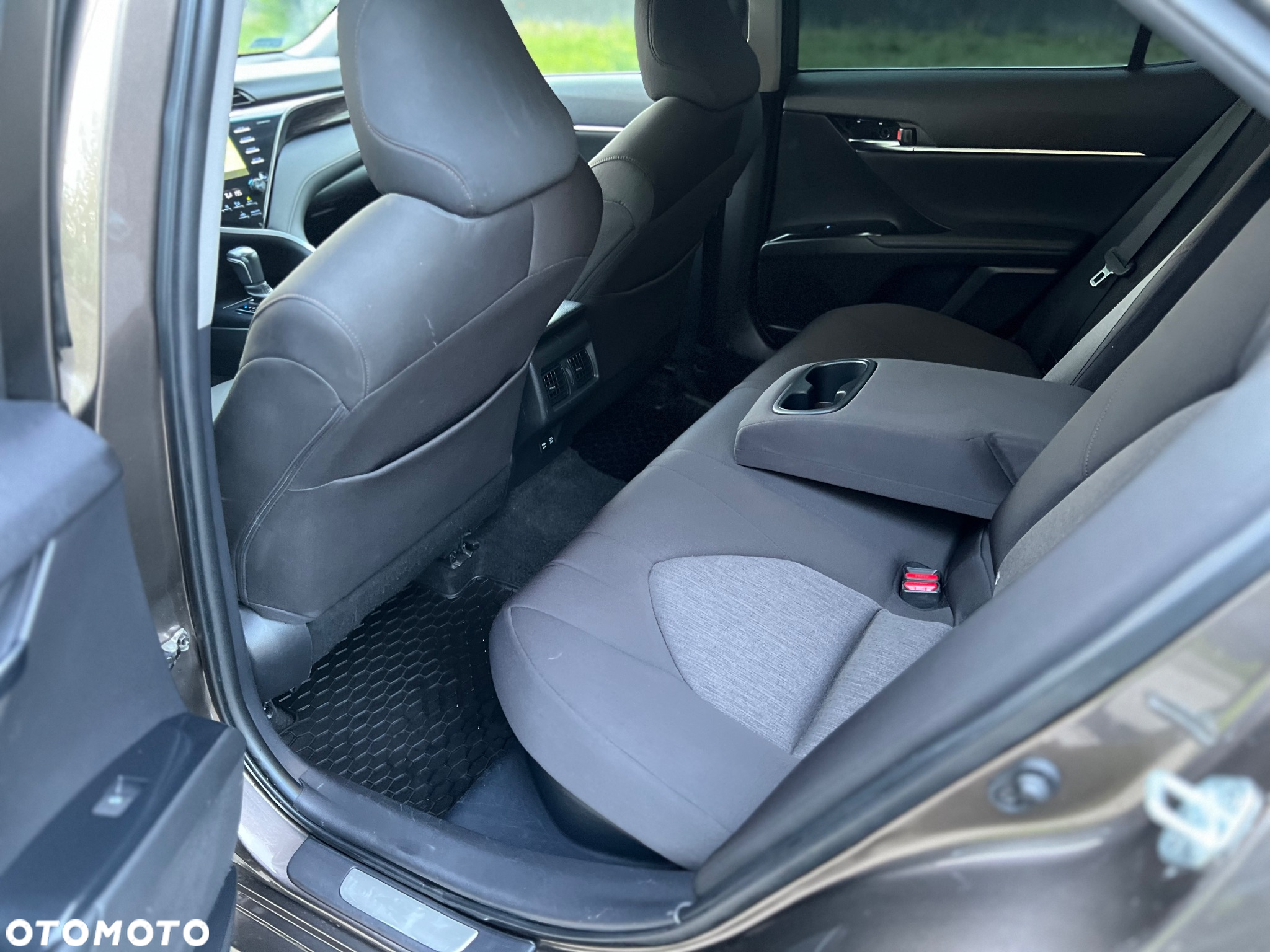 Toyota Camry 2.5 Hybrid Comfort CVT - 24