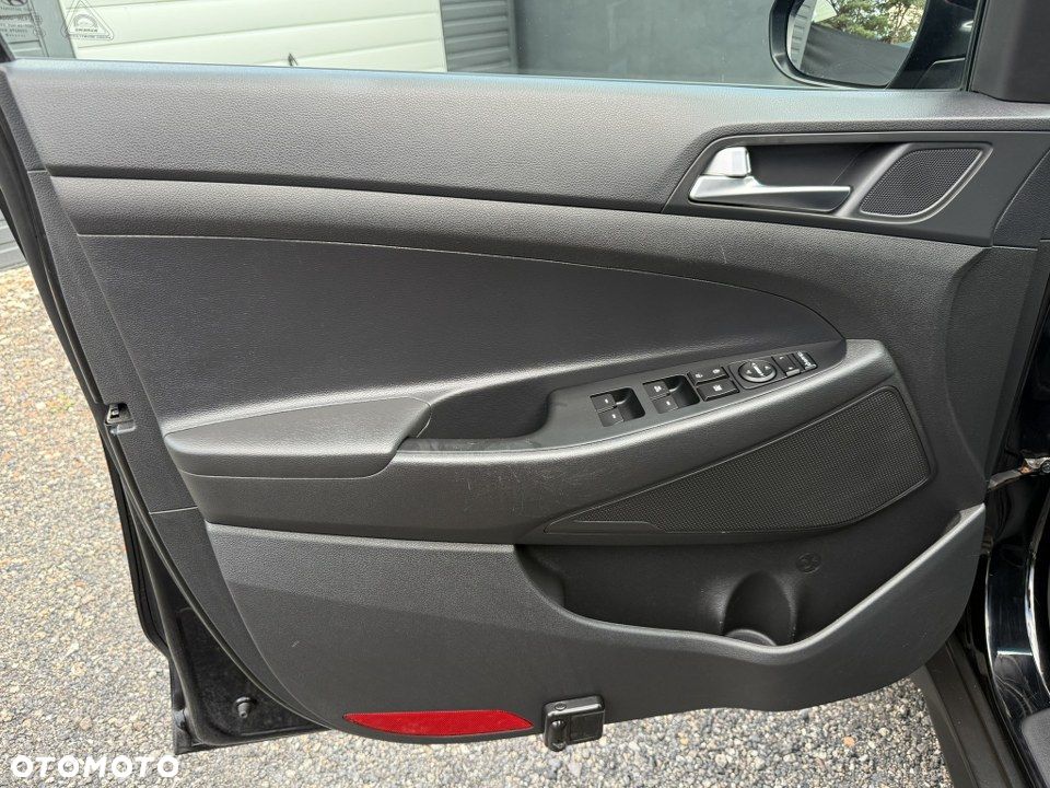 Hyundai Tucson 1.6 GDI BlueDrive Design 2WD - 19