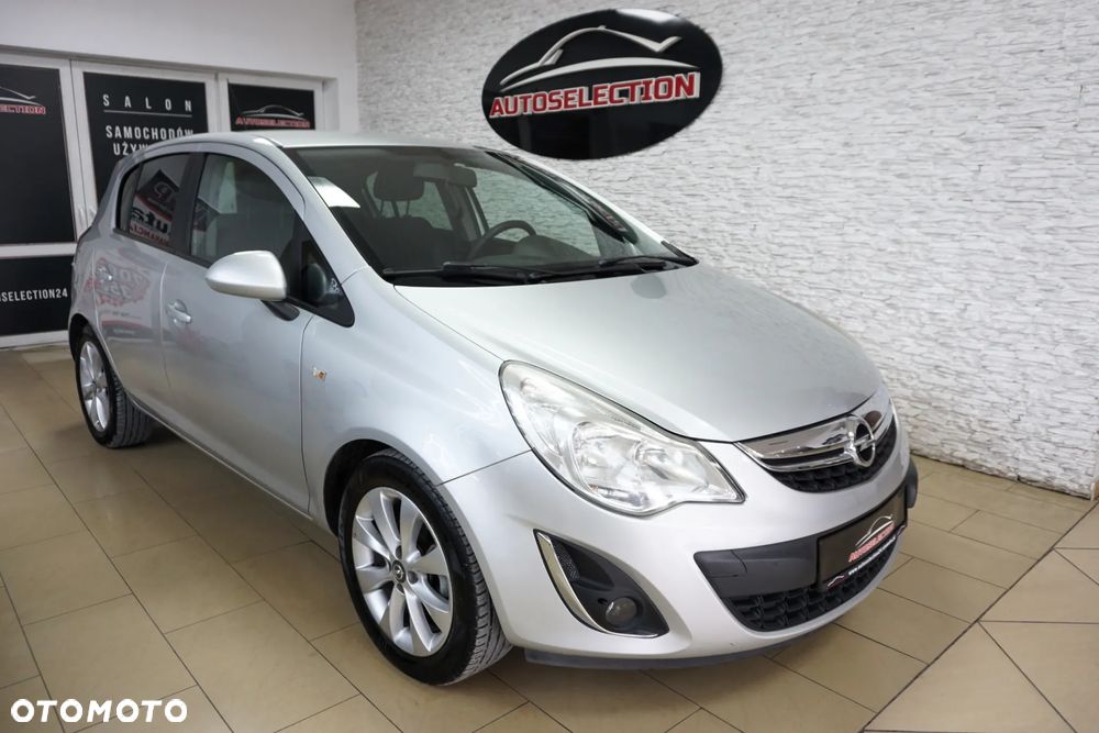 Opel Corsa 1.2 16V Cosmo - 8