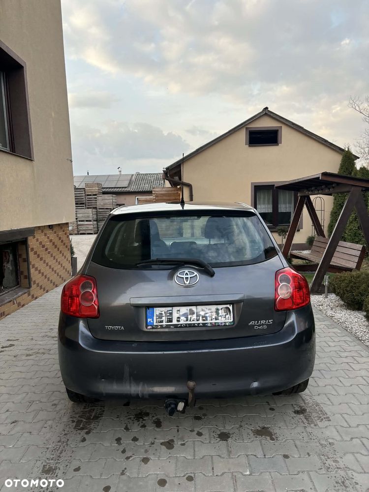 Toyota Auris 2.0 D-4D - 5