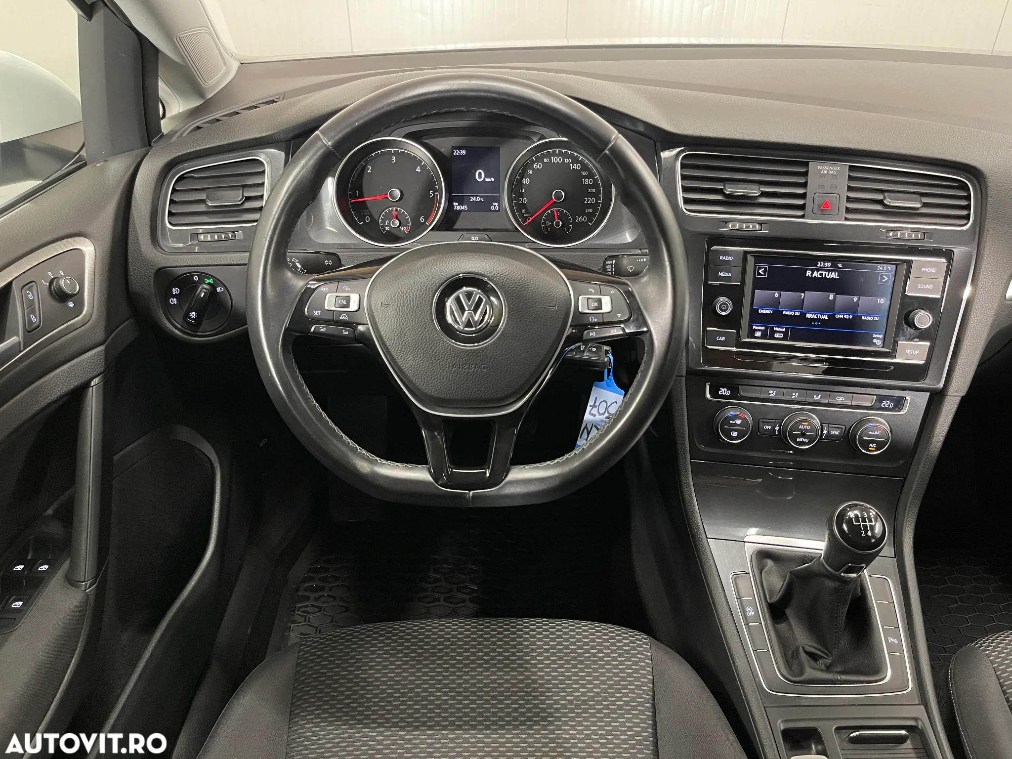 Volkswagen Golf 1.6 TDI Trendline - 6