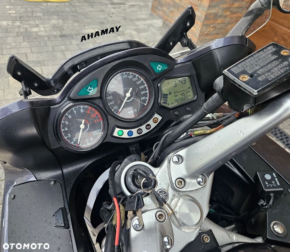 Yamaha FJR - 16