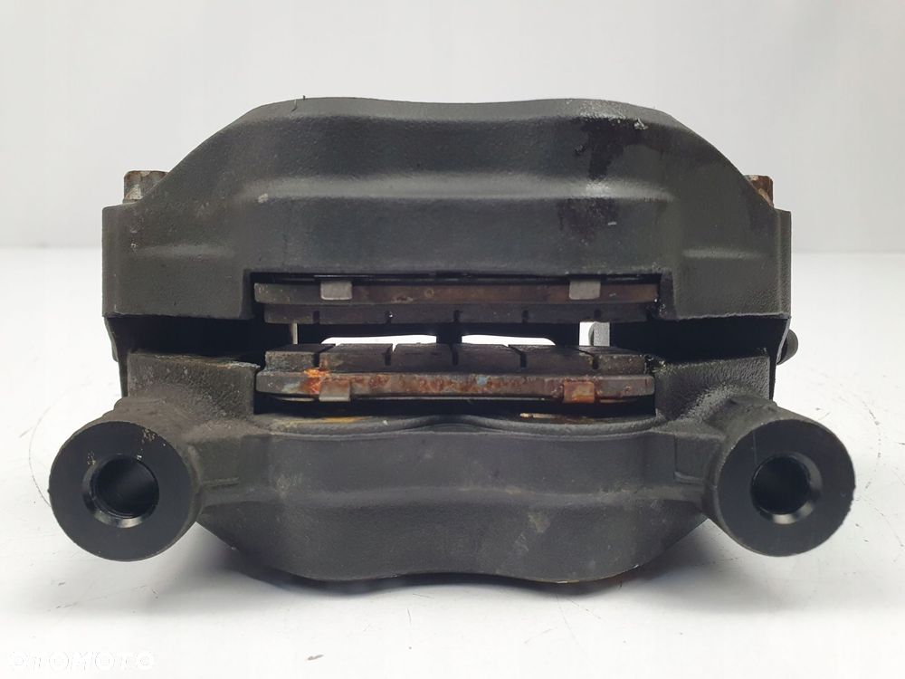 LEWY PRZEDNI ZACISK HAMULCOWY PRZÓD Suzuki GSX-8S 2023+ - 8