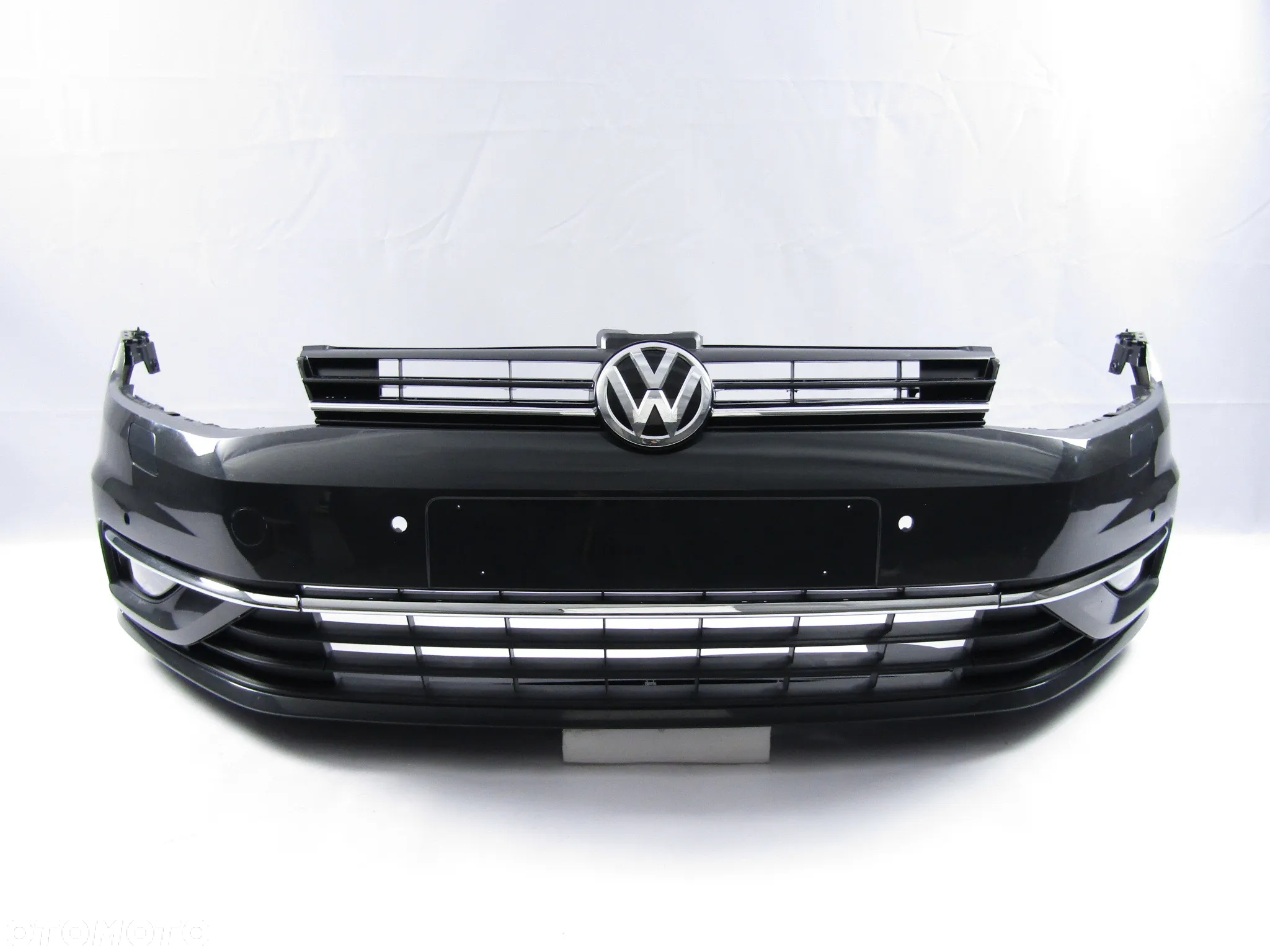 Zderzak przedni VW Golf 7 17 - 20 Sprysk. / Pdc-4 Kod lakieru LI7F - 6