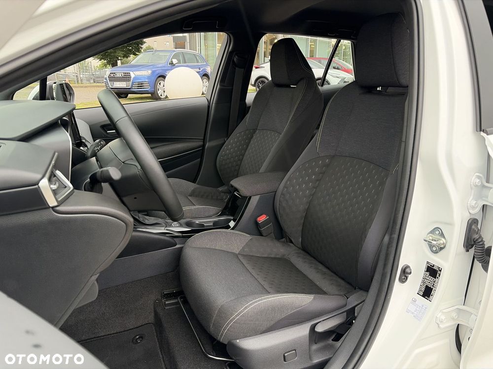 Toyota Corolla 1.8 Hybrid Comfort - 18