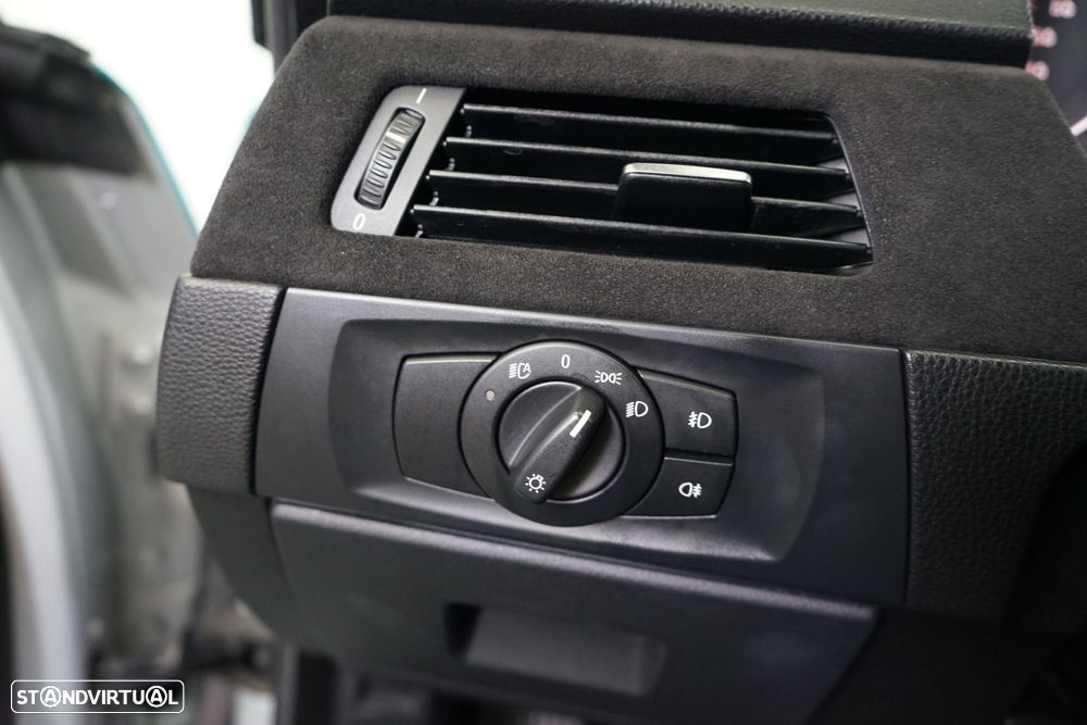 BMW 320 d Coupe Auto - 30