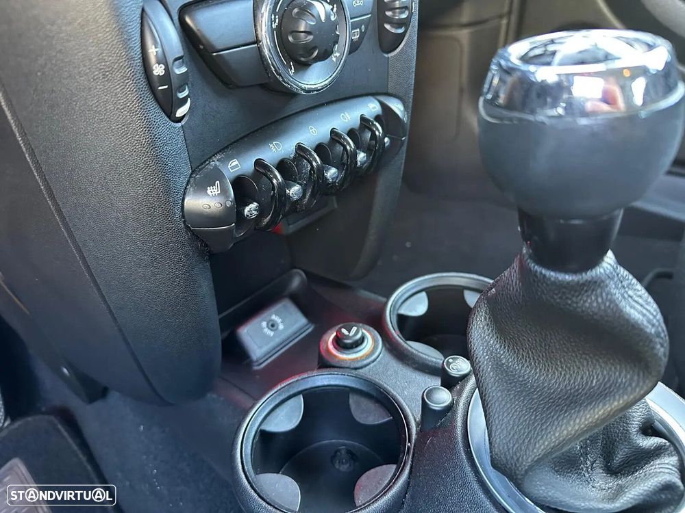 MINI 3 Portas One D - 6