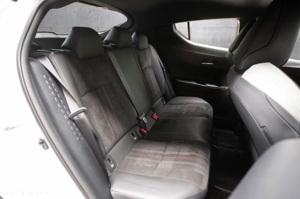 Toyota C-HR Lounge - 15