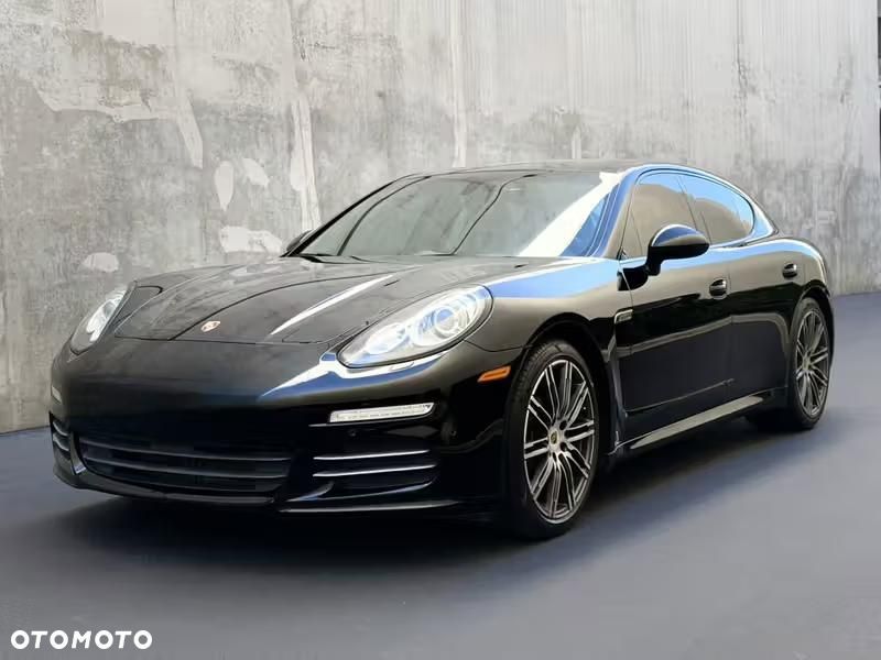 Porsche Panamera 4 PDK - 1