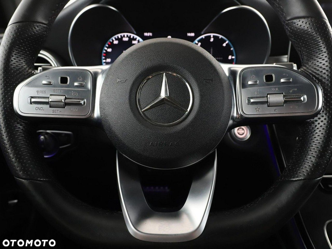 Mercedes-Benz GLC 300 d 4Matic 9G-TRONIC AMG Line - 21