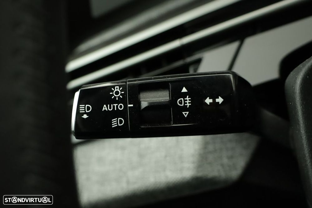 Peugeot 3008 1.2 Hybrid Allure e-DCS6 - 16