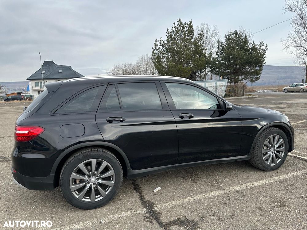 Mercedes-Benz GLC 250 4MATIC 9G-TRONIC - 10