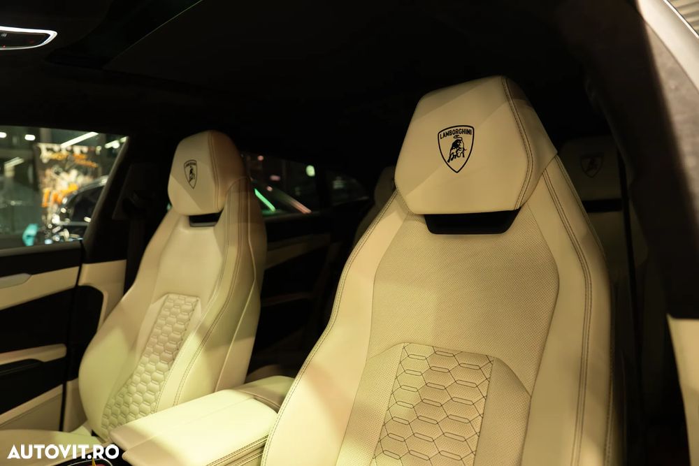 Lamborghini URUS - 19