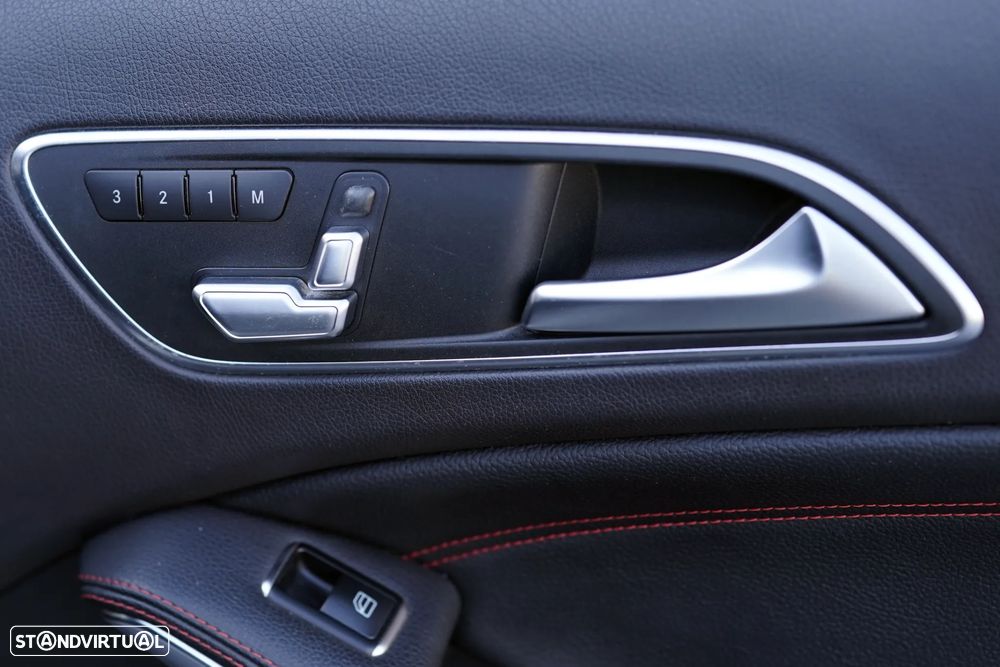 Mercedes-Benz A 45 AMG 4Matic Speedshift 7G-DCT - 22