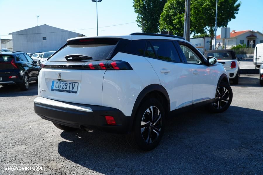 Peugeot 2008 PureTech 100 Allure - 4