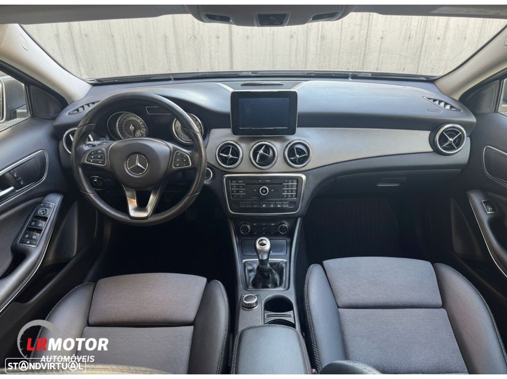 Mercedes-Benz GLA 180 d - 8