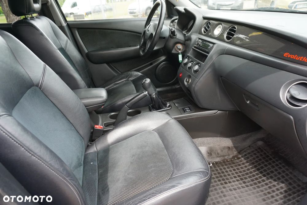 Mitsubishi Outlander 2.0 Turbo 4WD - 16
