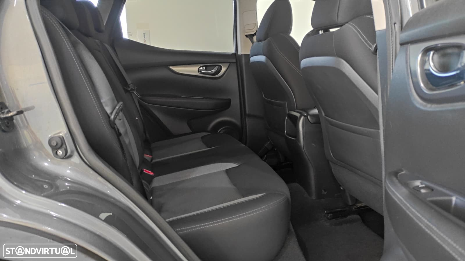 Nissan Qashqai 1.3 DIG-T N-Connecta - 20
