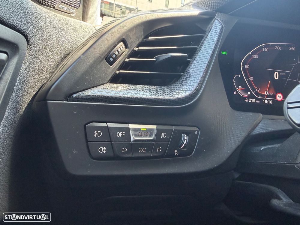 BMW 118 i Aut. Luxury Line - 27