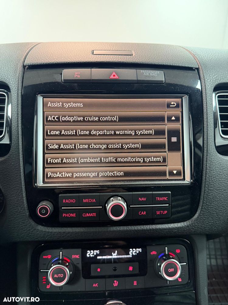 Volkswagen Touareg 3.0 V6 TDI BMT - 16