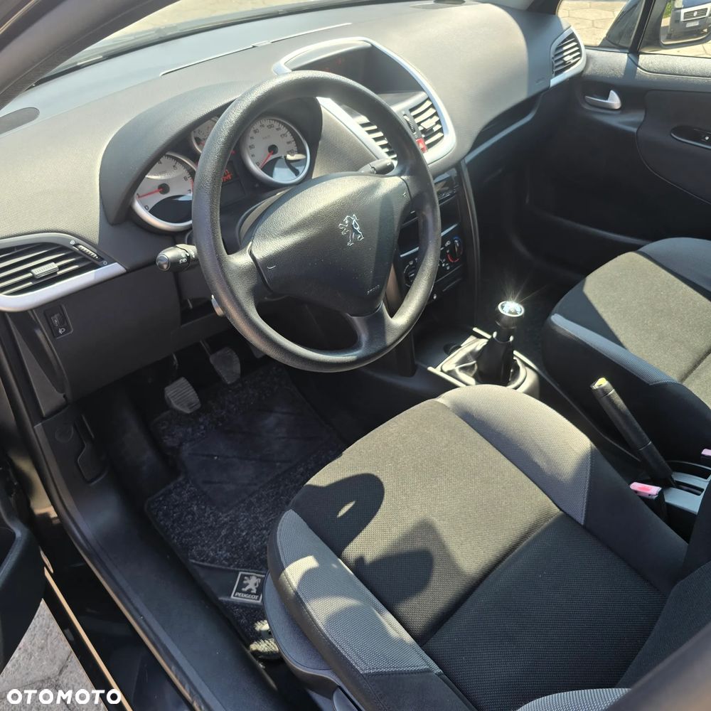 Peugeot 207 75 Tendance - 12