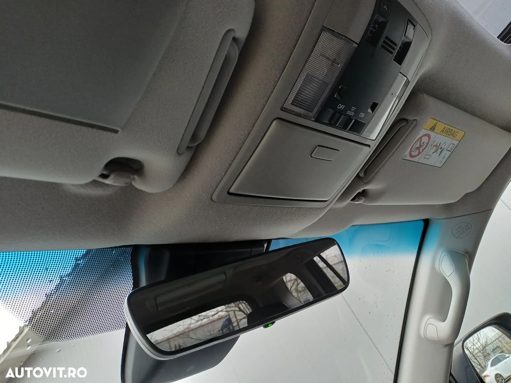 Toyota Land Cruiser 2.8l Turbo D-4D AVS Aut. Luxury - 31