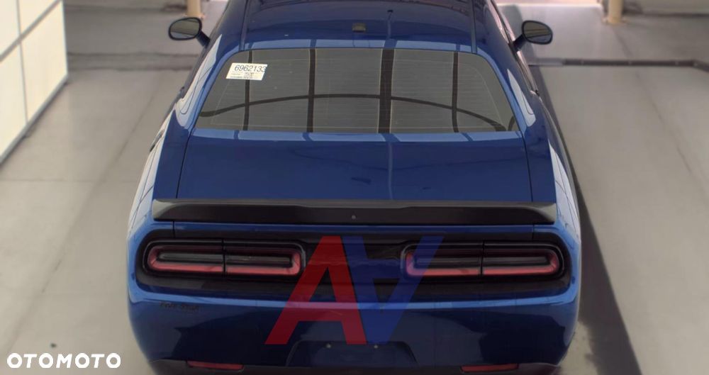 Dodge Challenger - 7