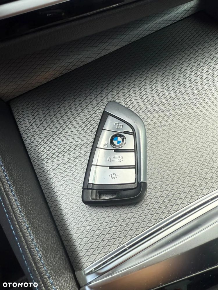 BMW Seria 5 540d xDrive - 24