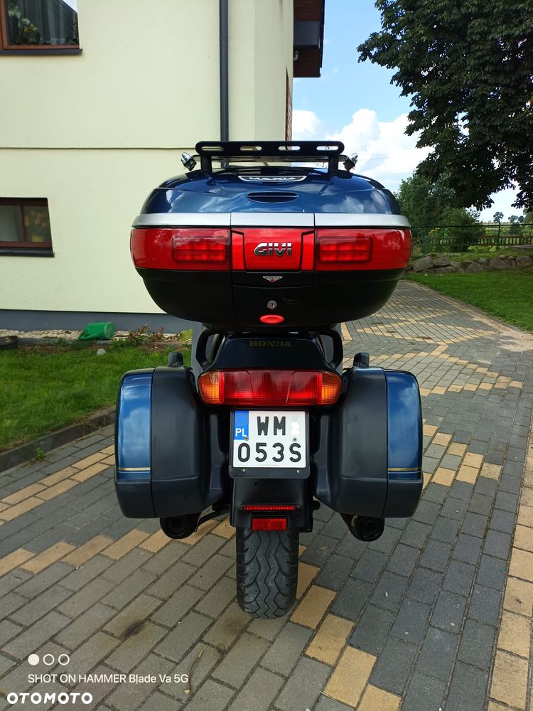 Honda ST - 6