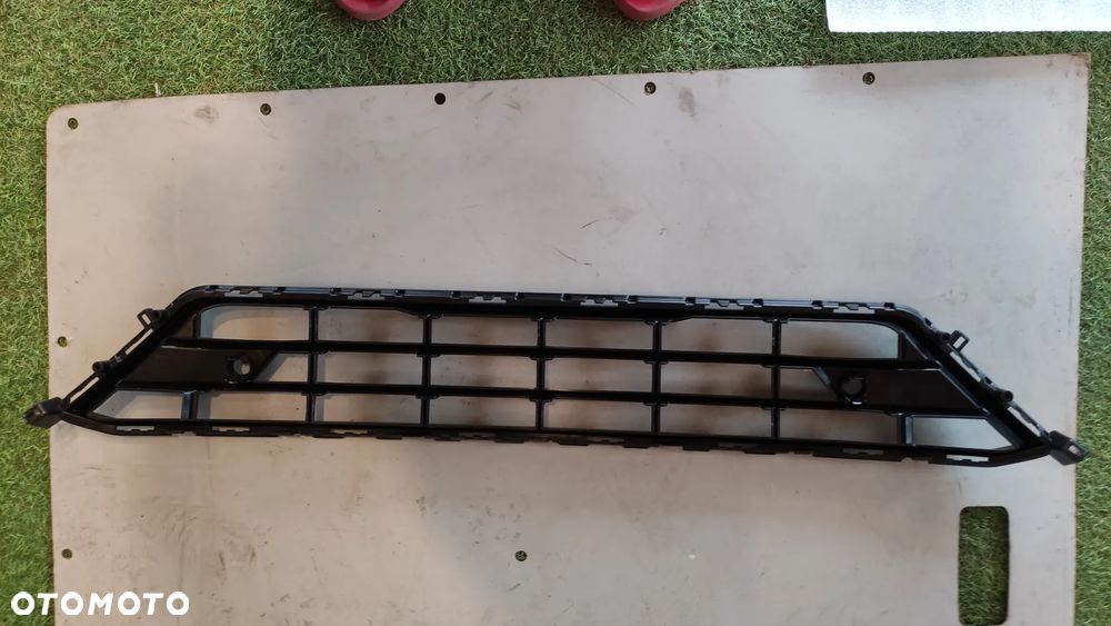 Kratka zderzaka środkowa przód Volvo XC60 II Nowa 32293631 - 4