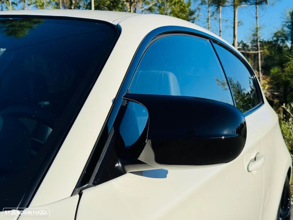 BMW 118 d Pack M - 3