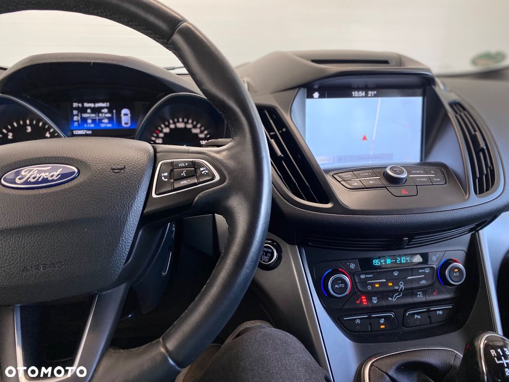 Ford Kuga 2.0 TDCi FWD Titanium - 25