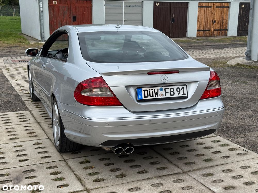 Mercedes-Benz CLK - 24