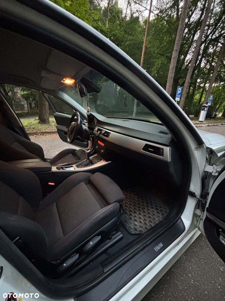 BMW Seria 3 318i - 7