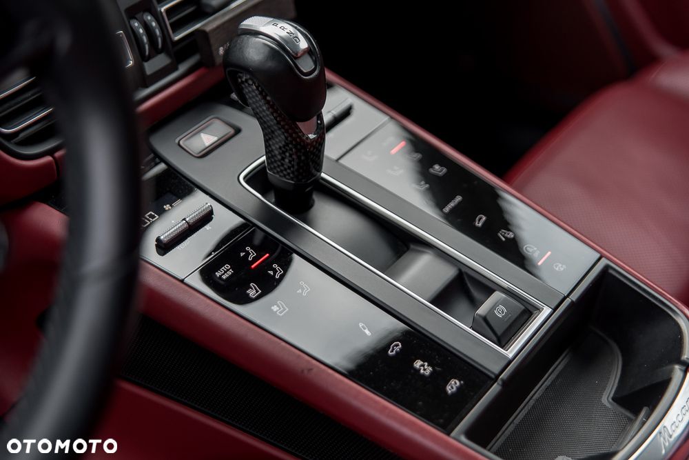 Porsche Macan GTS PDK - 40