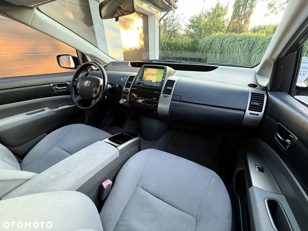 Toyota Prius 1.5 VVT-i Sol - 32