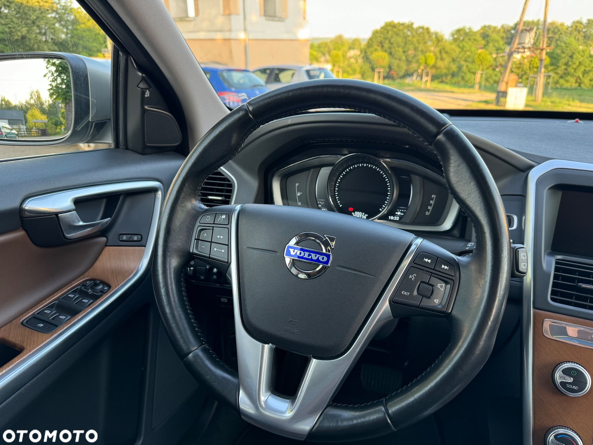 Volvo XC 60 D4 Geartronic Summum - 16
