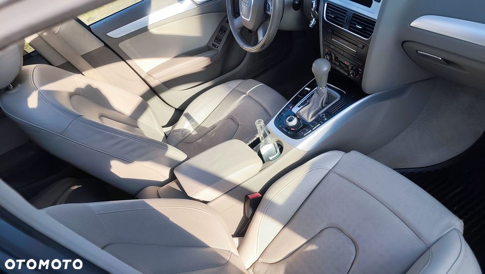 Audi A4 Avant - 32