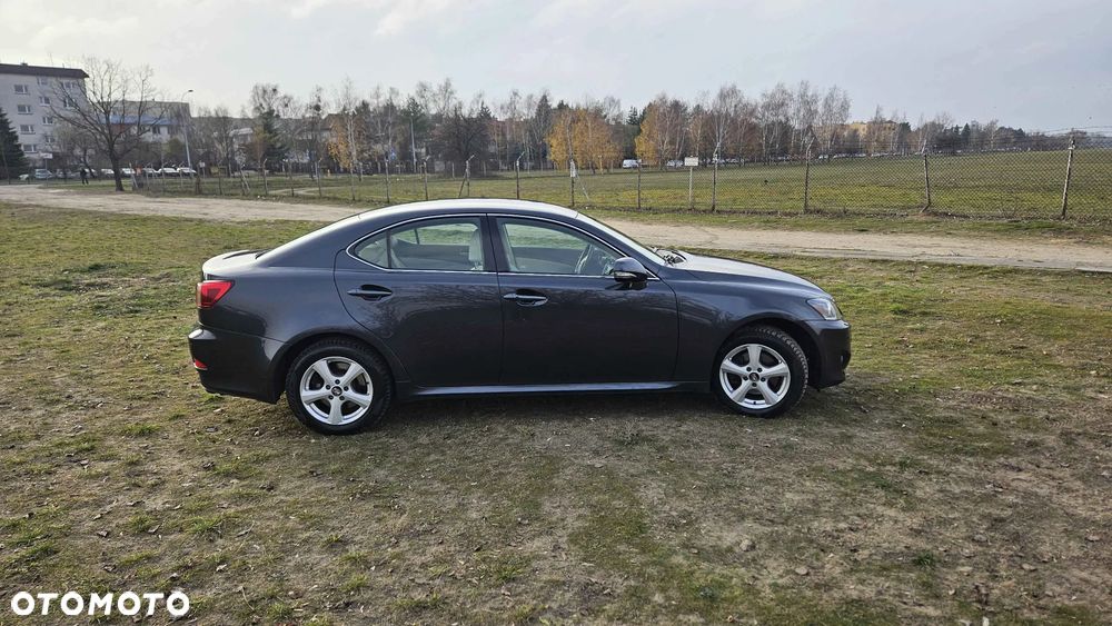 Lexus IS 220d - 7