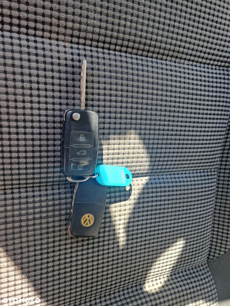 Volkswagen Touran 2.0 TDI DPF Trendline - 13