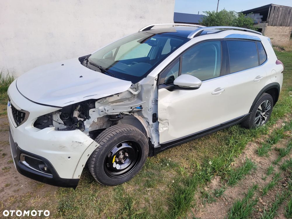 Peugeot 2008 - 8