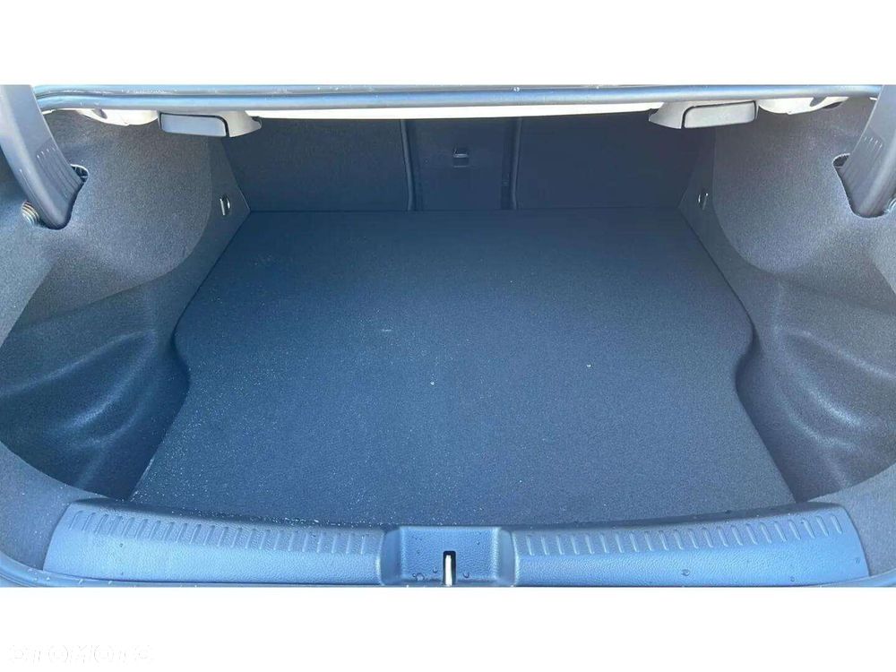 Mercedes-Benz CLA - 8