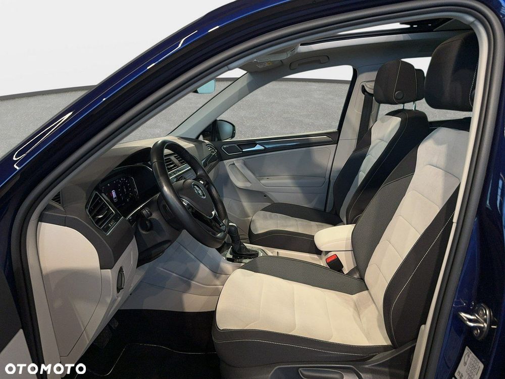 Volkswagen Tiguan - 13