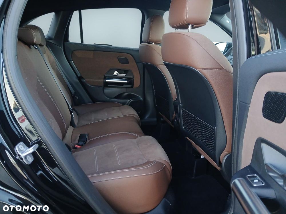 Mercedes-Benz GLA 220 4Matic 8G-DCT AMG Line Advanced Plus - 14
