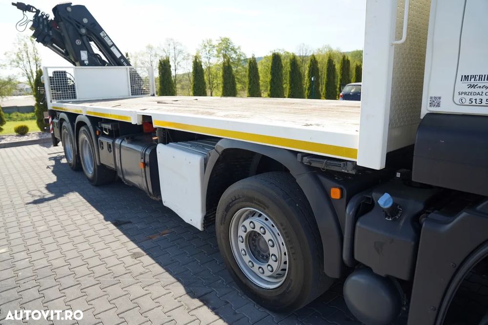 MAN TGS 35.480 / 8x4 / HDS HIAB 288 EP-5, rază de acțiune: 12,7 m / platformă laterală - 7,4 m / capacitate de ridicare: 9400 kg / EURO 6 / RADIOCOMANDĂ - 21