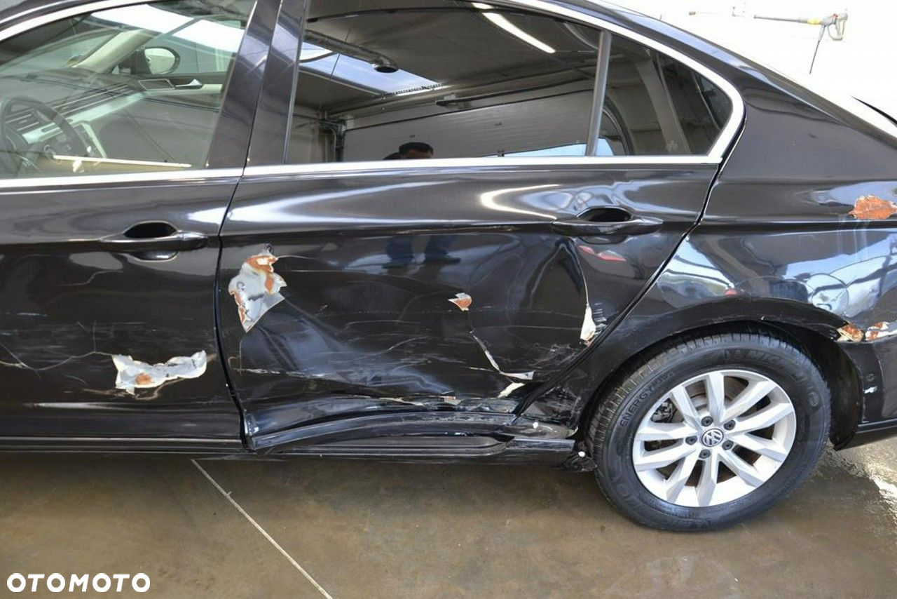 Volkswagen Passat - 20