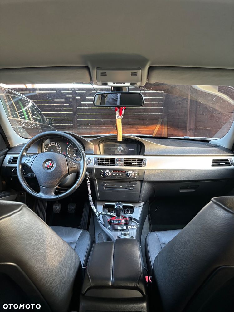 BMW Seria 3 - 12