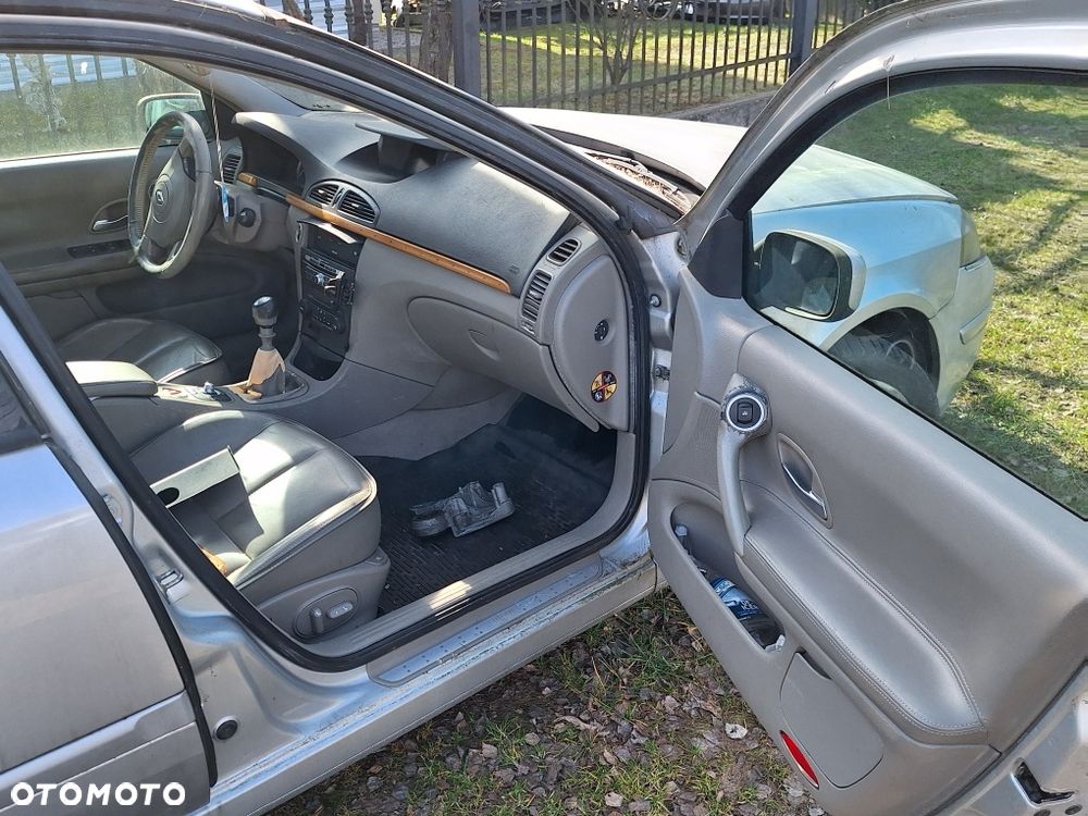 Renault Laguna - 1