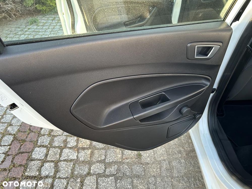 Ford Fiesta - 21