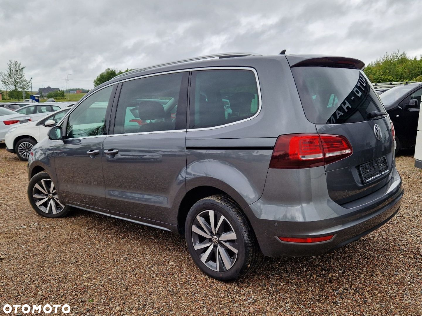 Volkswagen Sharan 2.0 TDI 4MOTION Highline - 3